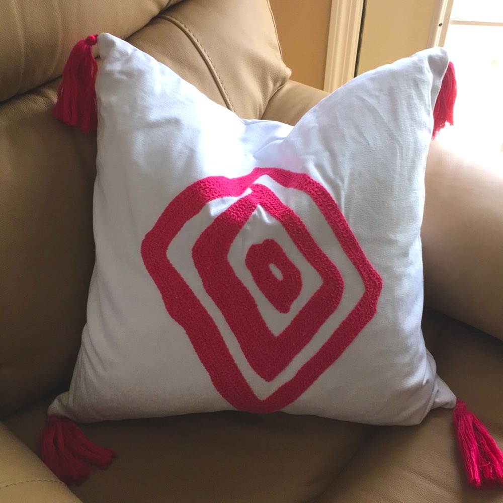 Brand New💕White Accent Pillow with Pink embroidery and Tassels
